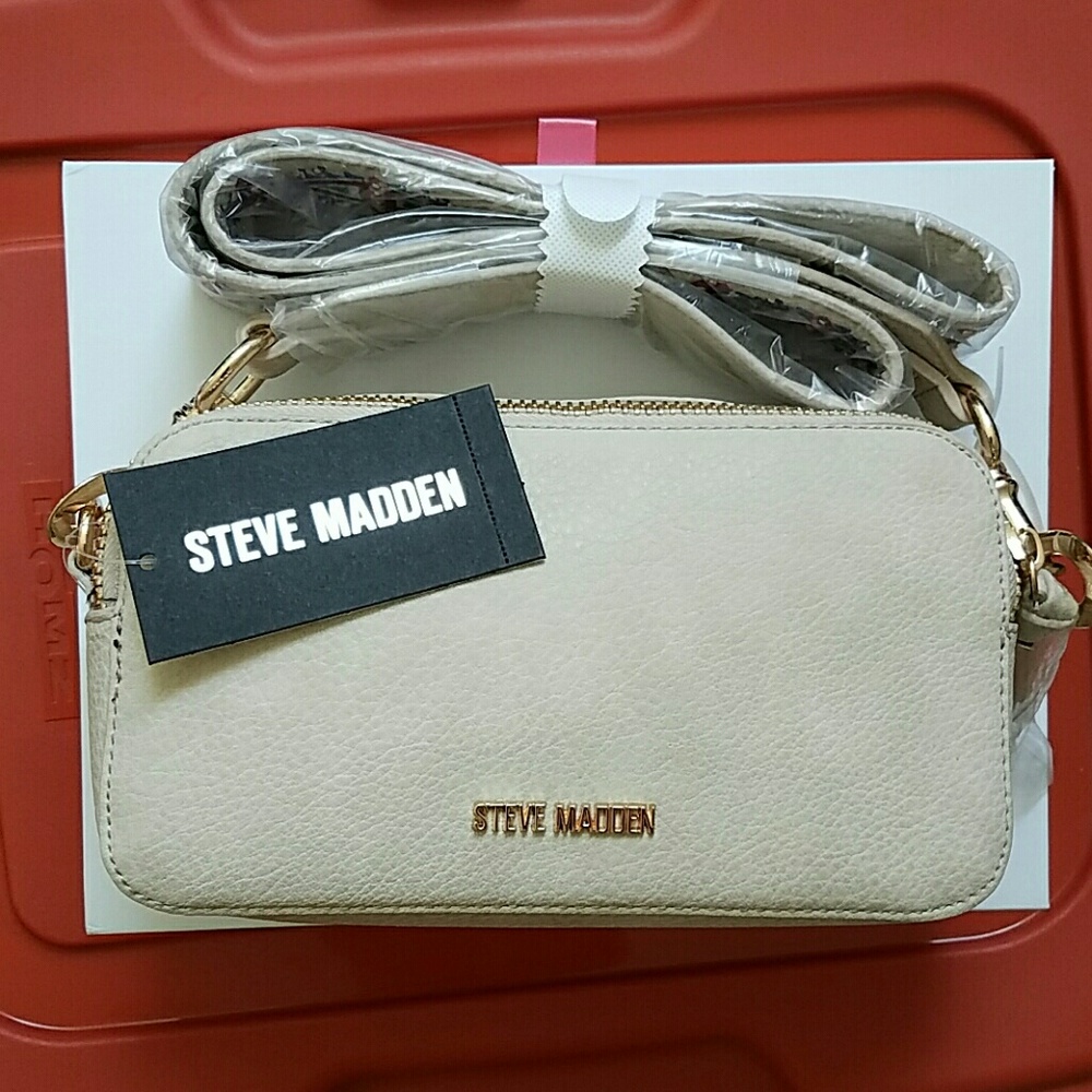 Steve Madden "Camera" bag NWT Bone color.